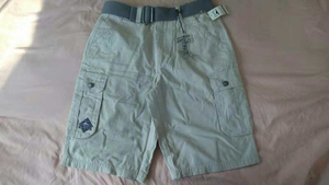 Naka-stock ang Men's Belted Cargo Shorts