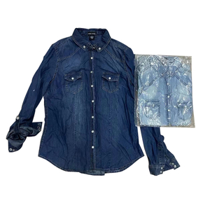 Naka-stock ang mga Women's Denim Shirt